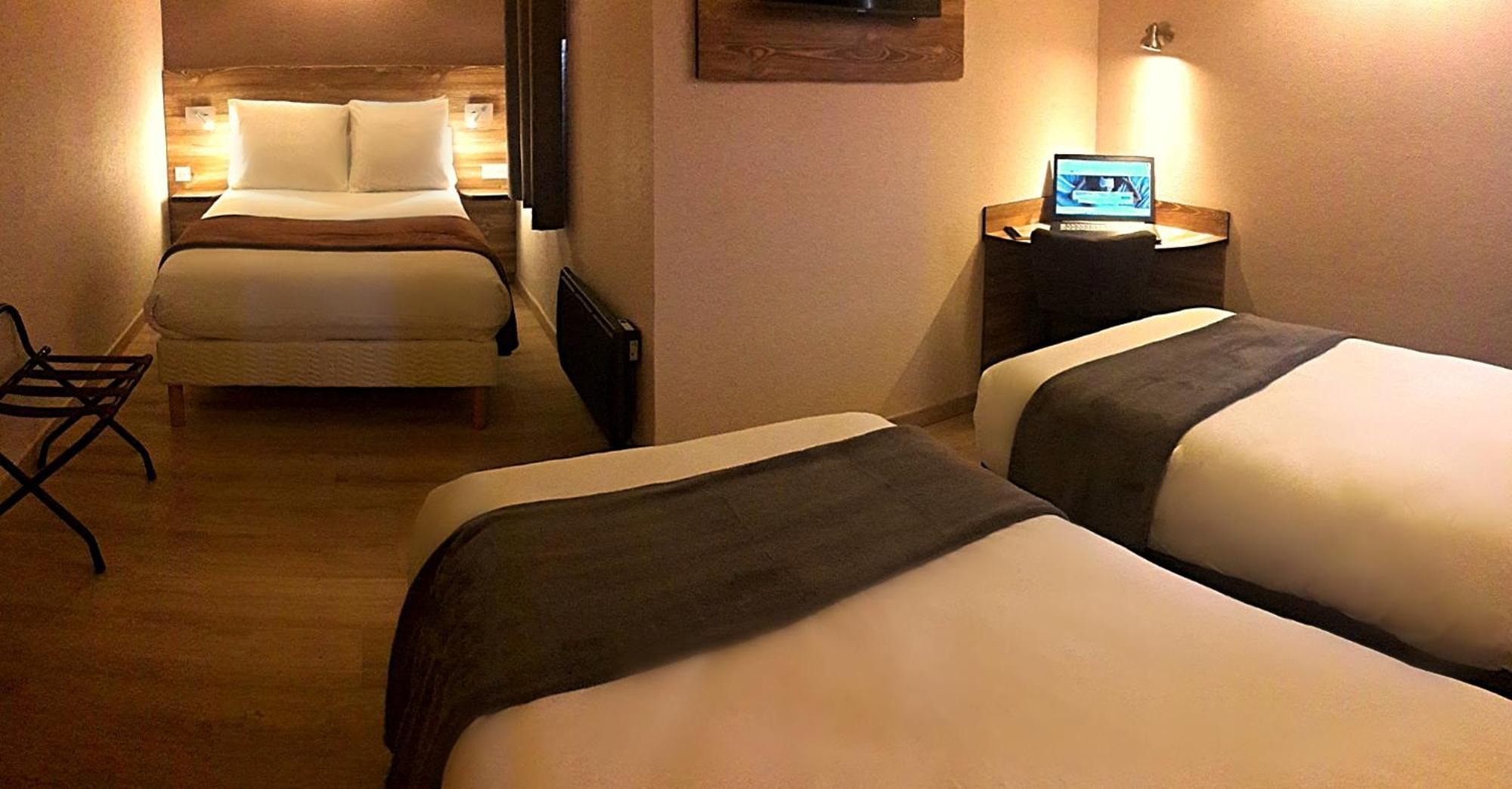 Brit Hotel Confort Pau Lons Εξωτερικό φωτογραφία