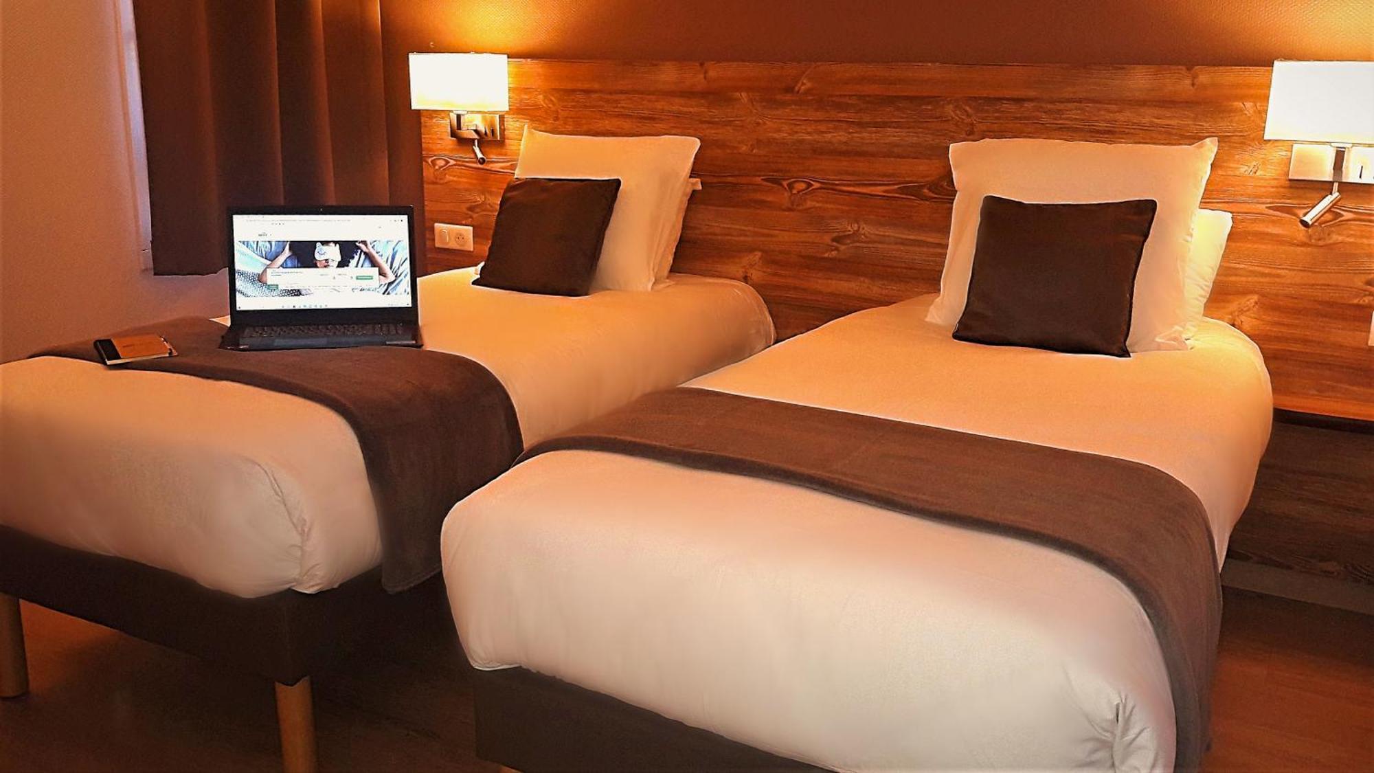 Brit Hotel Confort Pau Lons Εξωτερικό φωτογραφία