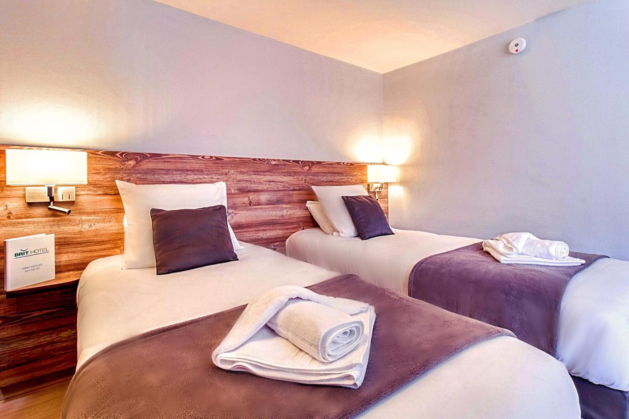 Brit Hotel Confort Pau Lons Εξωτερικό φωτογραφία