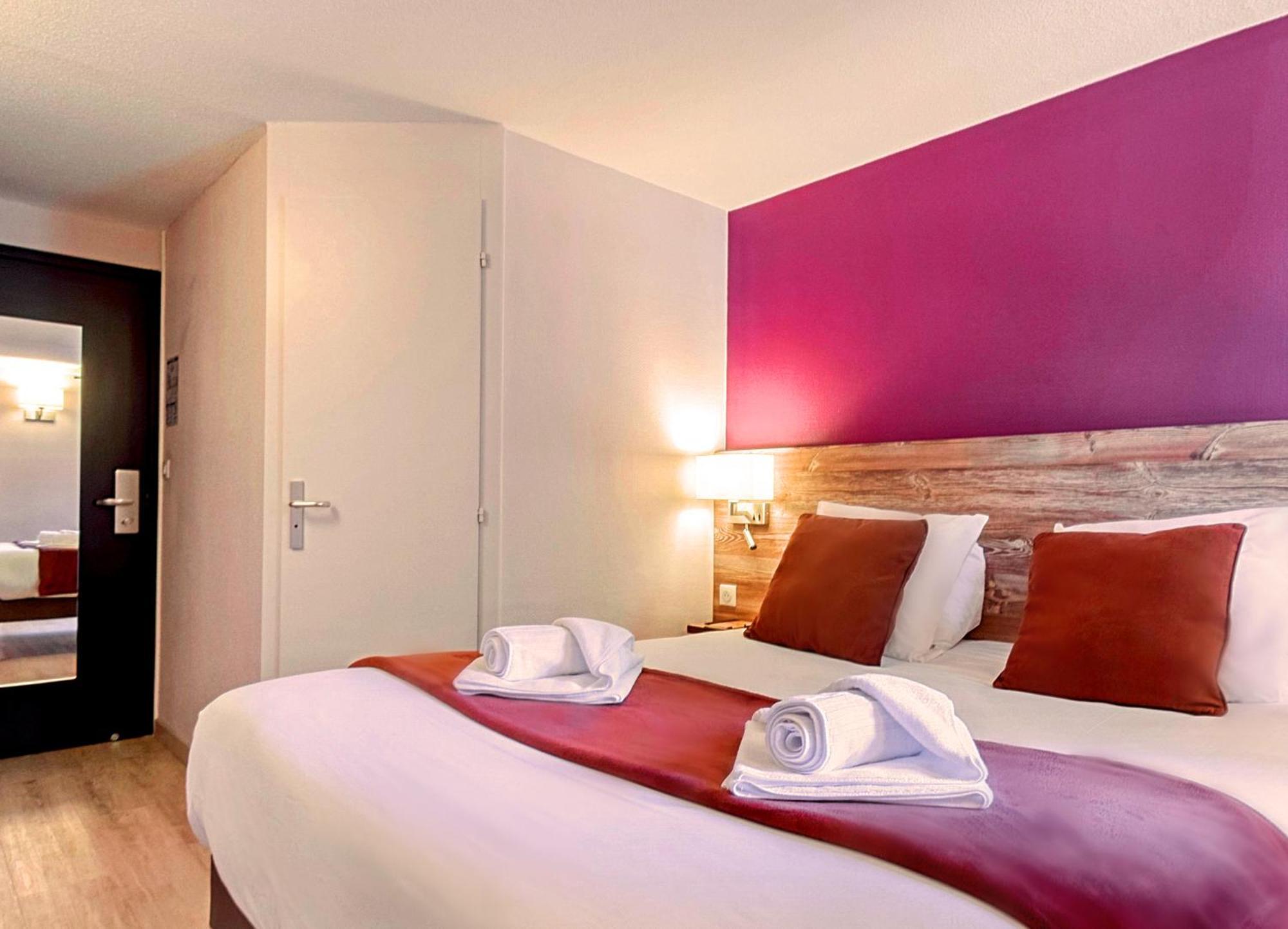 Brit Hotel Confort Pau Lons Εξωτερικό φωτογραφία