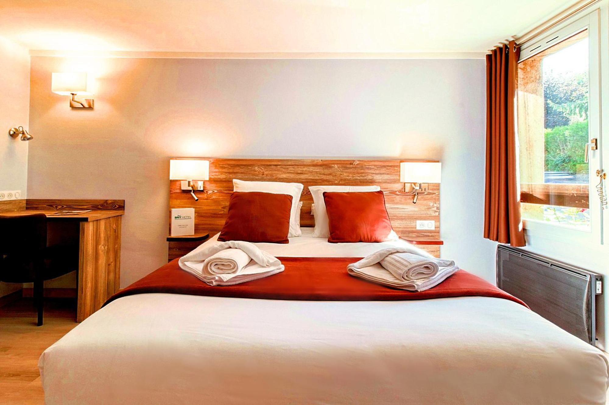 Brit Hotel Confort Pau Lons Εξωτερικό φωτογραφία