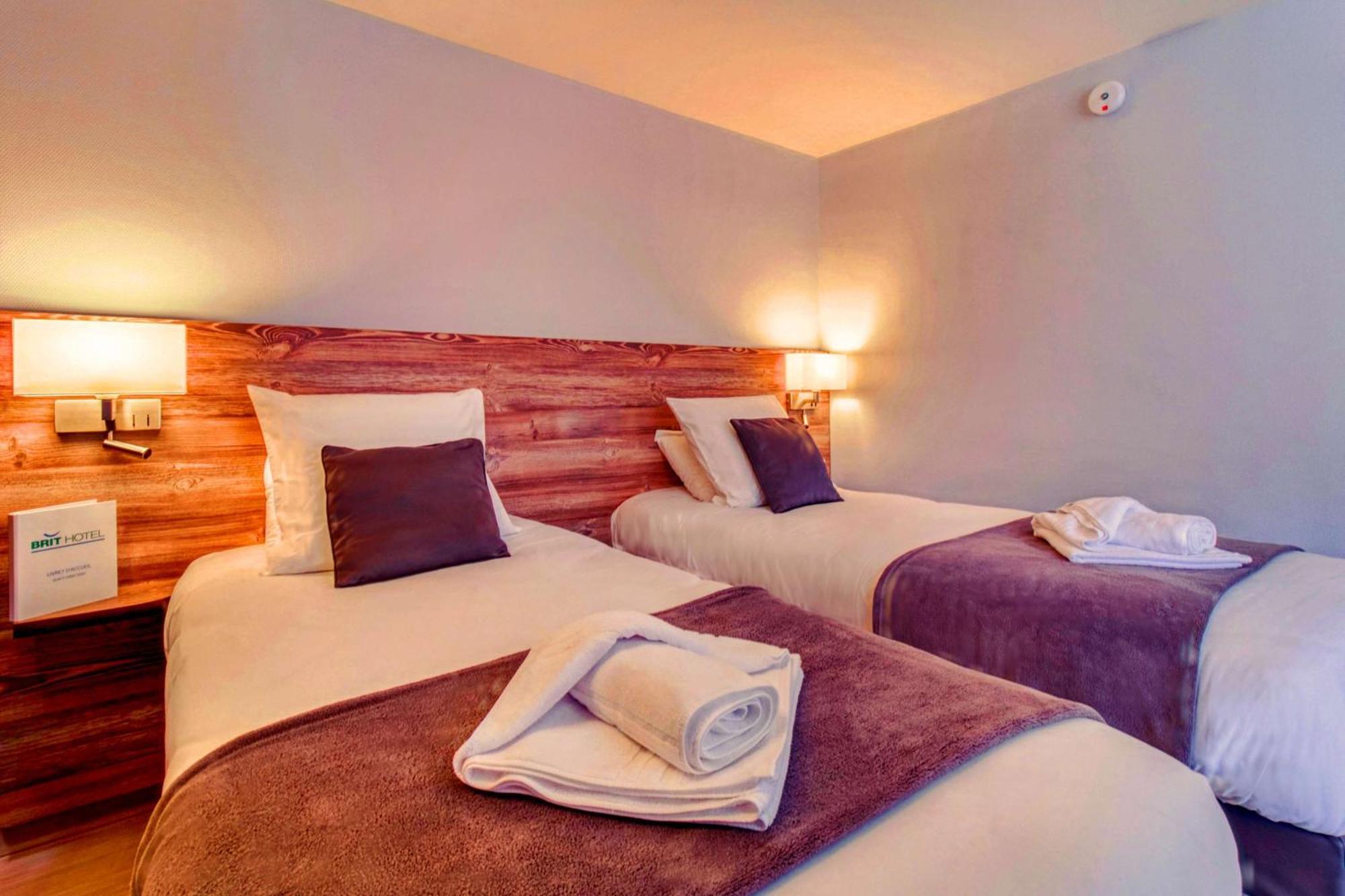 Brit Hotel Confort Pau Lons Εξωτερικό φωτογραφία