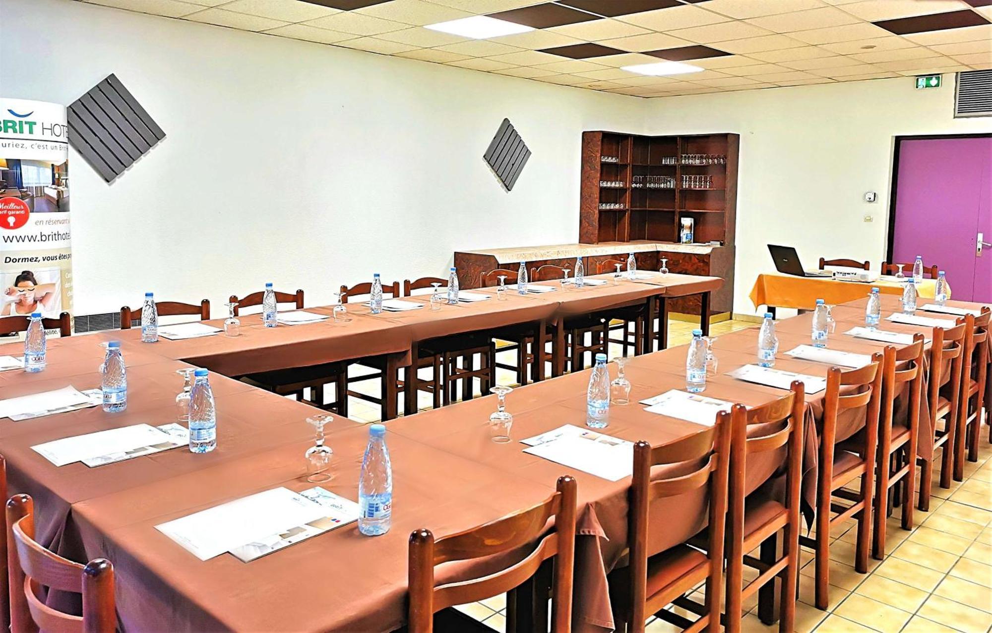 Brit Hotel Confort Pau Lons Εξωτερικό φωτογραφία