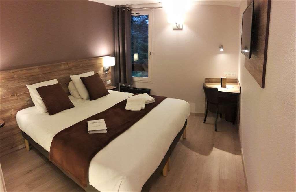 Brit Hotel Confort Pau Lons Δωμάτιο φωτογραφία