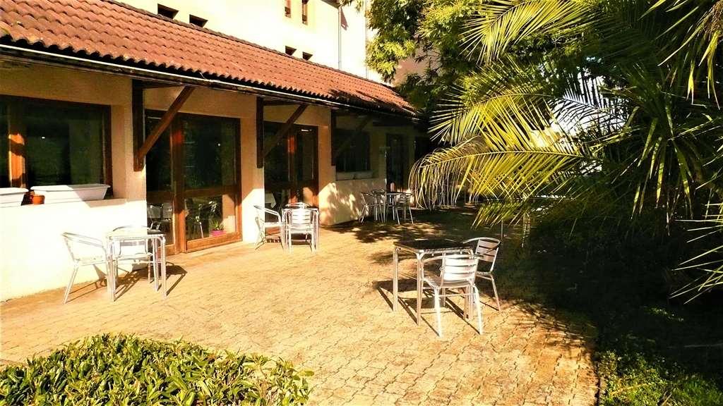 Brit Hotel Confort Pau Lons Εξωτερικό φωτογραφία