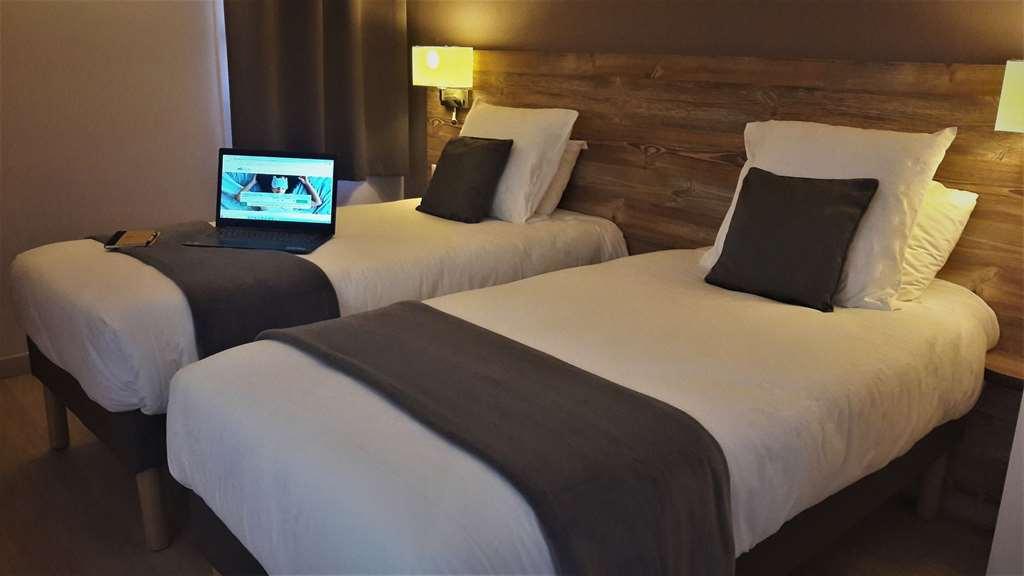 Brit Hotel Confort Pau Lons Δωμάτιο φωτογραφία