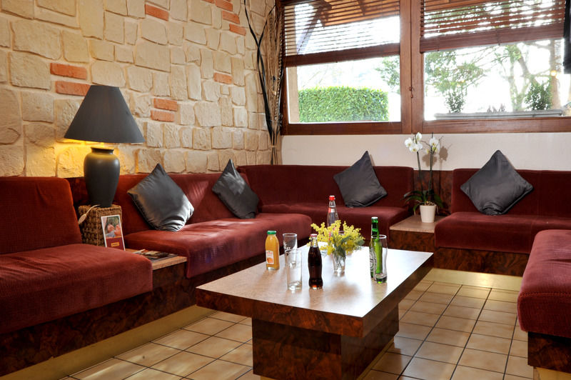 Brit Hotel Confort Pau Lons Εξωτερικό φωτογραφία