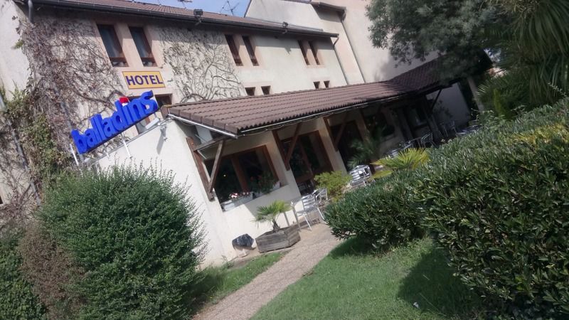 Brit Hotel Confort Pau Lons Εξωτερικό φωτογραφία