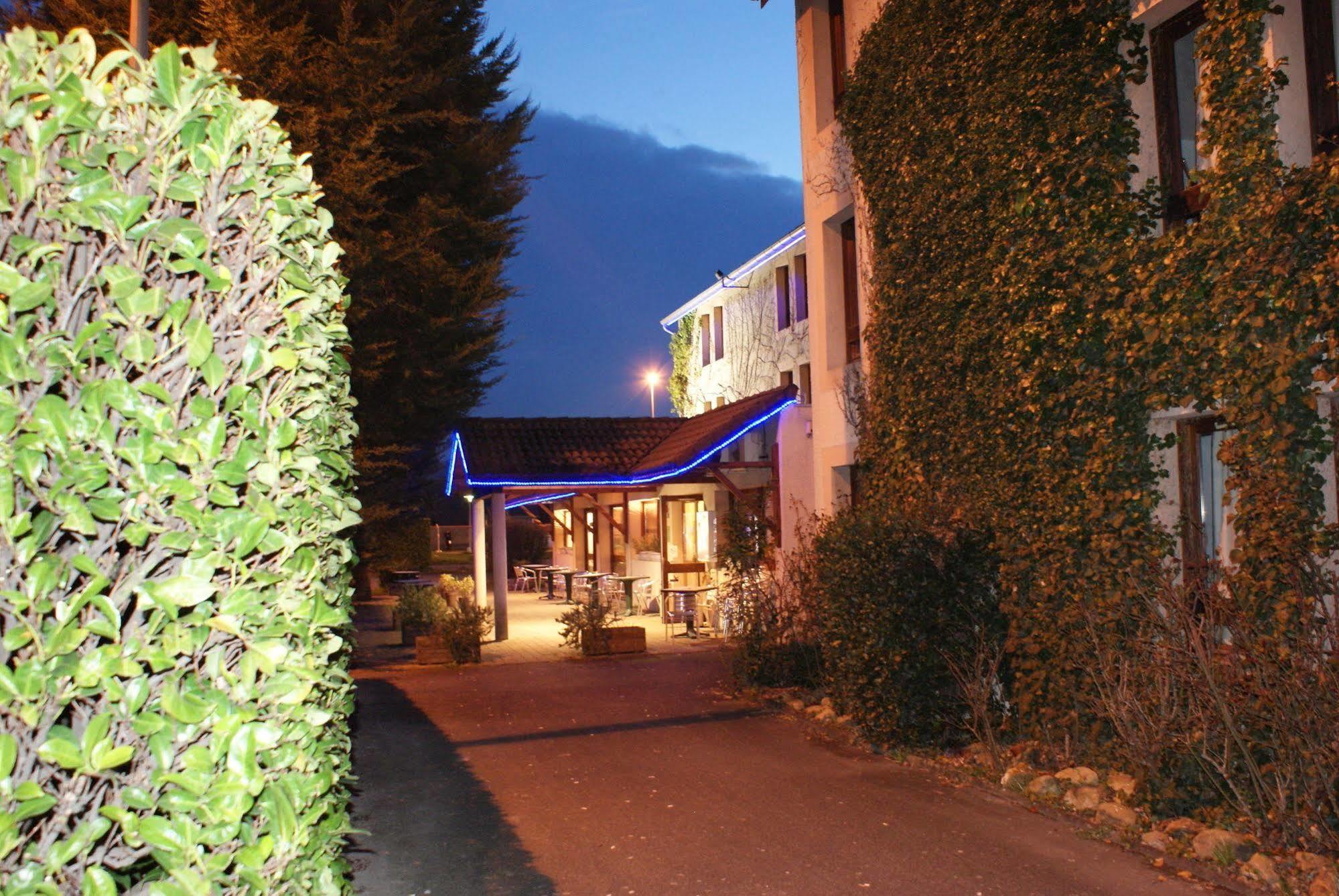 Brit Hotel Confort Pau Lons Εξωτερικό φωτογραφία