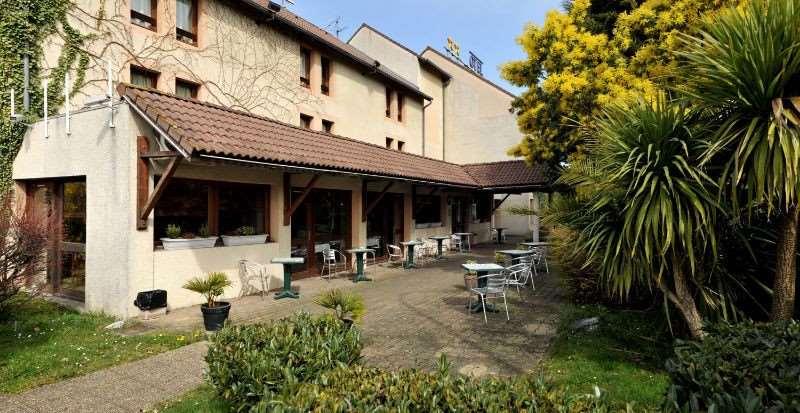 Brit Hotel Confort Pau Lons Εξωτερικό φωτογραφία